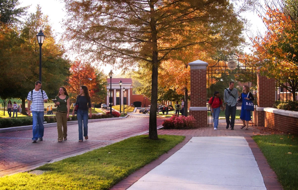 Tour Longwood's campus! - Visit Farmville